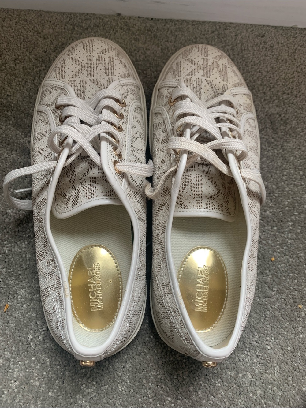 Michael Kors Beige/Cream Logo Lace-Up Sneakers with Gold Accents 8.5M